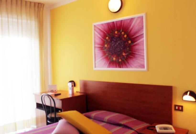 اتاق استاندارد یک نفره, Villa Truentum