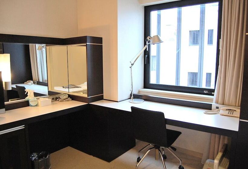 اتاق استاندارد یک نفره, Cross Wave Umeda