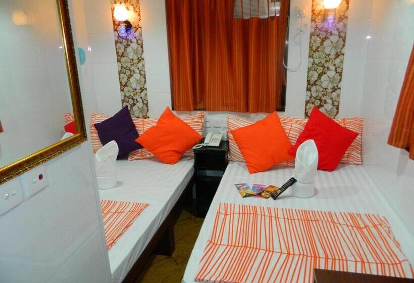 اتاق خانوادگی, Marrigold Hostel