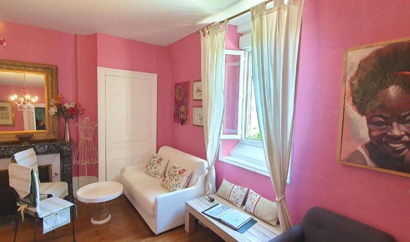 اتاق راحتی, Villa Primerose