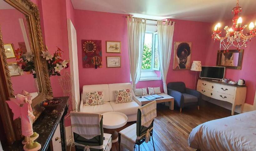 اتاق راحتی, Villa Primerose