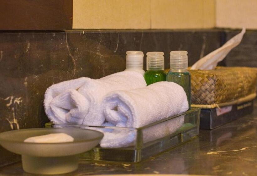 سوییت لوکس, Mangrove Escapes Resort