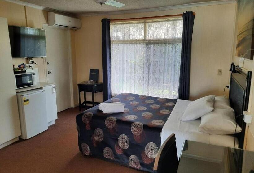 اتاق استاندارد, Flying Spur Motel
