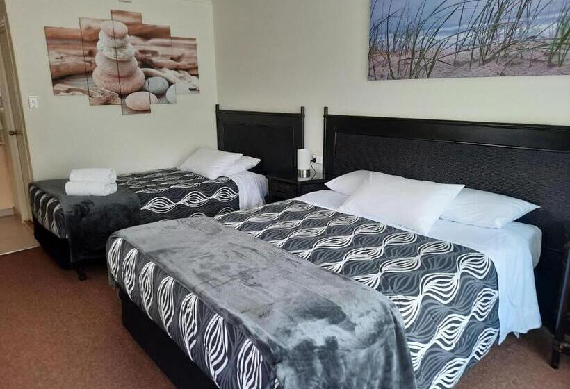 اتاق استاندارد, Flying Spur Motel