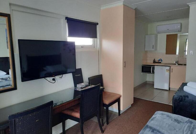 اتاق استاندارد, Flying Spur Motel