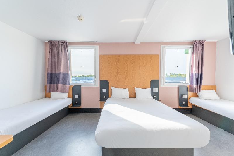 اتاق استاندارد چهار تخته, B&b Hotel Lieusaint Carré Sénart