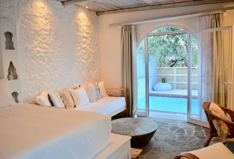 سوییت با استخر, Caesars Gardens Hotel & Spa   Adults Only