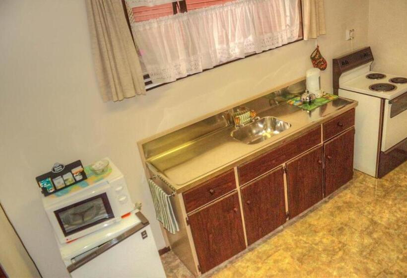 آپارتمان 1 خوابه, Riverside Motel