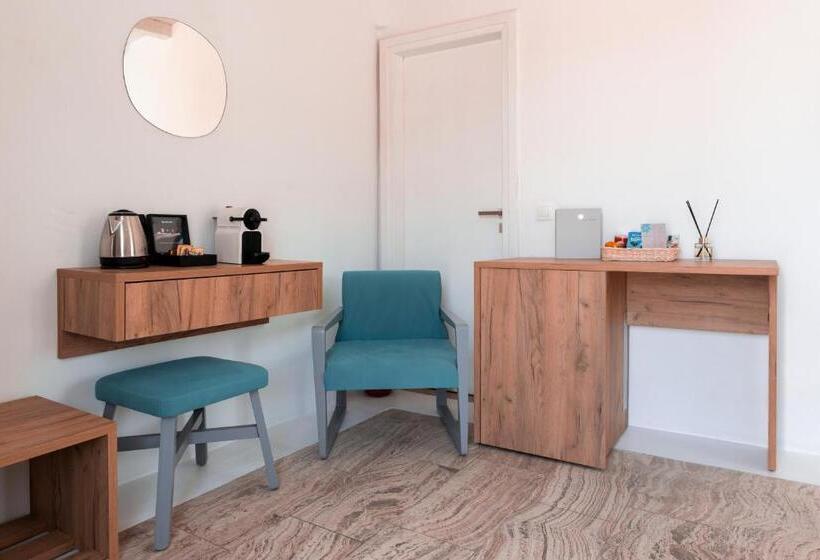 اتاق لوکس با چشم‌انداز دریا, Senses Villas