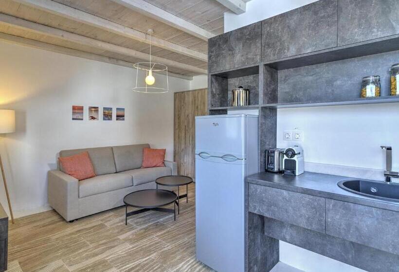 آپارتمان 1 خوابه اینتریور, Senses Villas