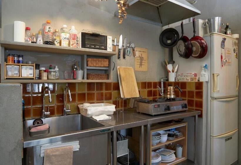 اتاق استاندارد, Untapped Hostel