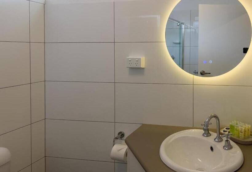 اتاق لوکس با وان آب گرم, A1 Motels And Apartments Port Fairy