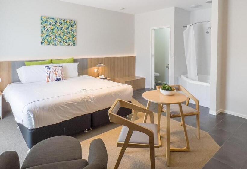 اتاق لوکس با وان آب گرم, A1 Motels And Apartments Port Fairy
