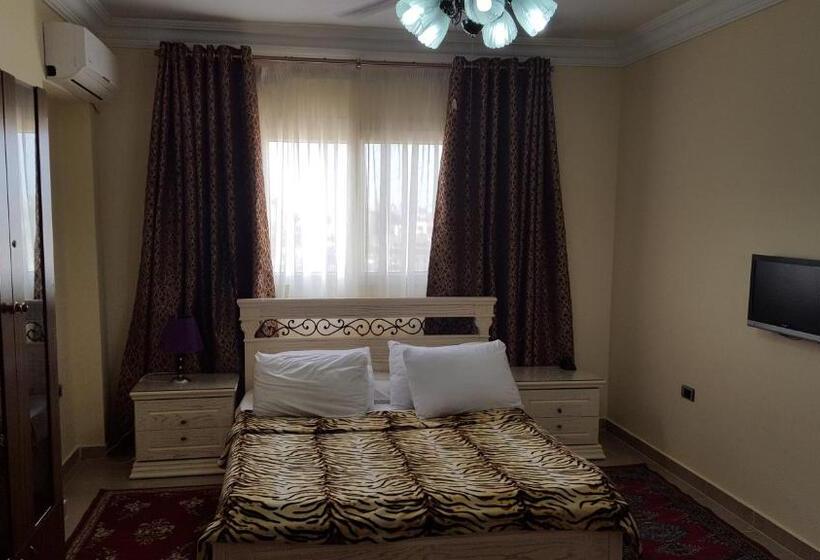 1 Bedroom Apartment, Alexander The Great