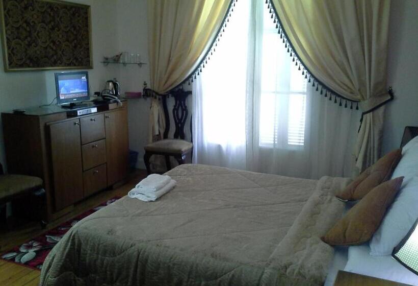 2 Bedroom Apartment, Alexander The Great