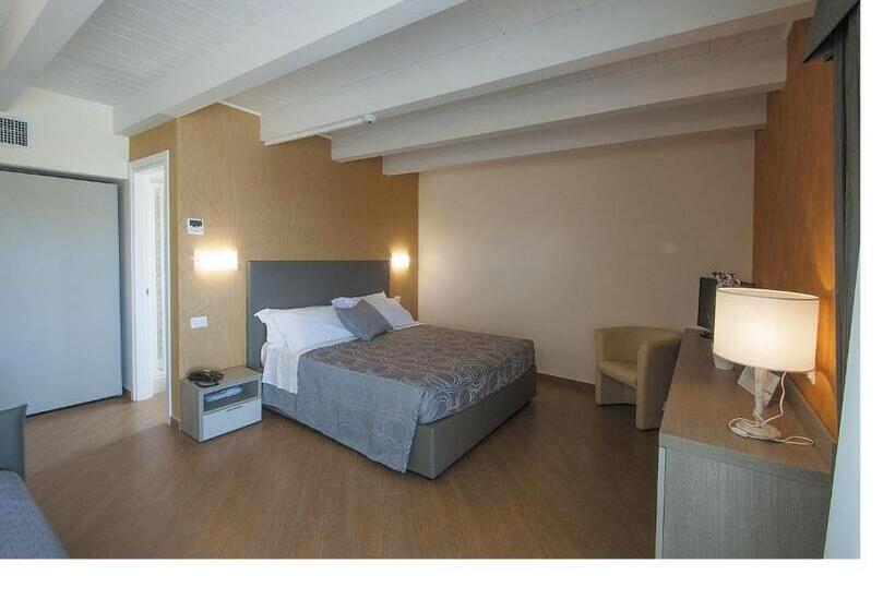 Classic Suite, Porto Di Claudio