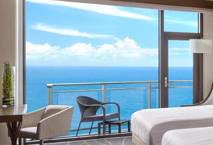 اتاق لوکس با چشم‌انداز دریا, Dusit Thani Guam Resort