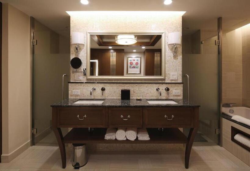 اتاق استاندارد با چشم‌انداز دریا, Dusit Thani Guam Resort