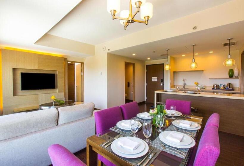سوئیت با چشم‌انداز, Dusit Thani Guam Resort
