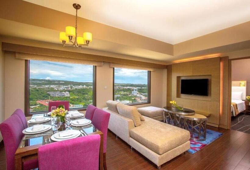 سوئیت با چشم‌انداز, Dusit Thani Guam Resort