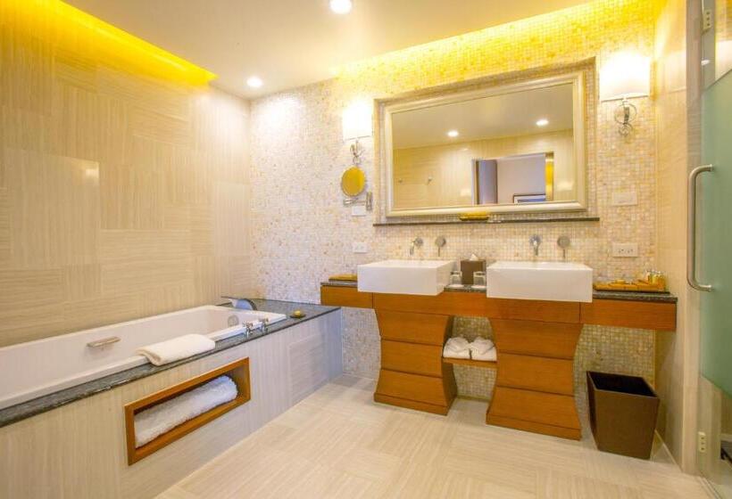 سوئیت با چشم‌انداز, Dusit Thani Guam Resort
