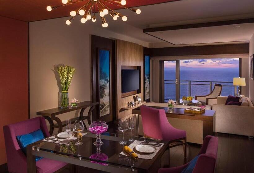 سوئیت اجرایی با تخت کینگ, Dusit Thani Guam Resort