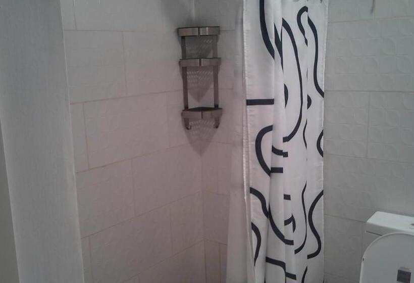 استودیو استاندارد با چشم‌انداز باغ, E&j Boutique Residences
