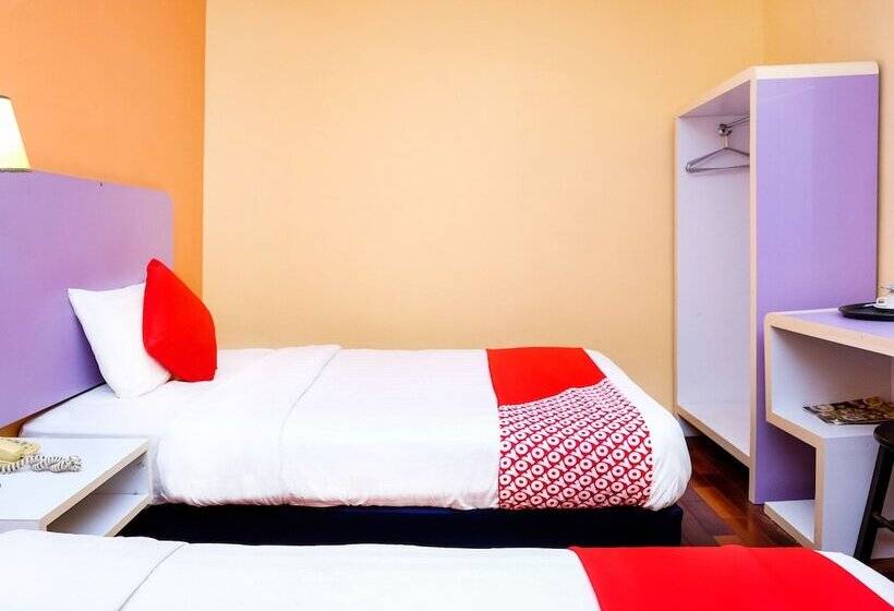 Chambre Standard, Grand City Hotel II