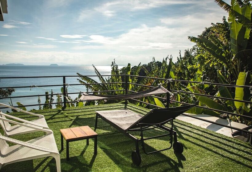 اتاق استاندارد با چشم‌انداز دریا, Alunan Resort