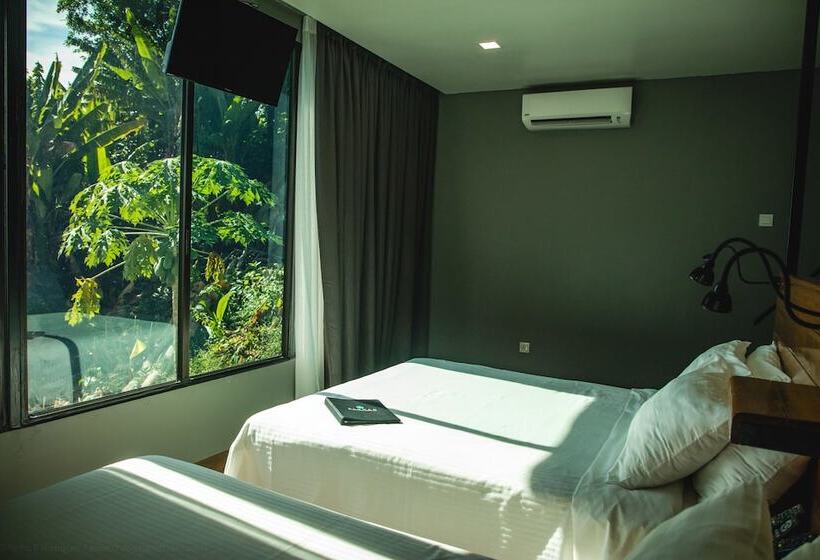Triple Room Sea View, Alunan Resort