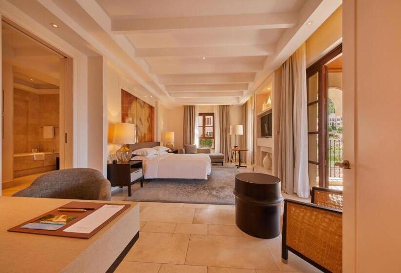 Suite Presidencial, Cap Vermell Grand