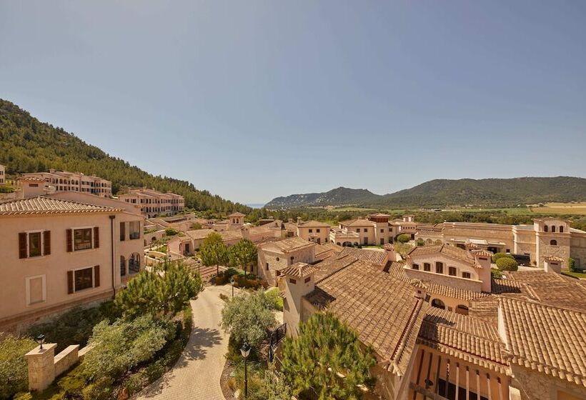 Presidential Suite, Cap Vermell Grand