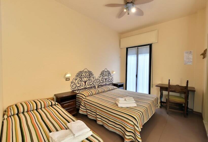 Economy Triple Room, Doria