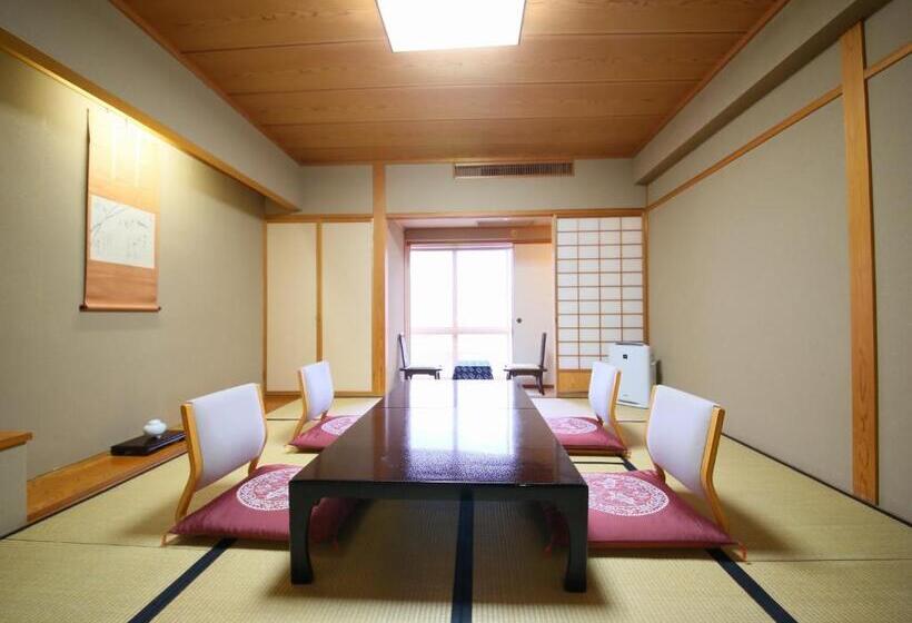 标准三人间, Yorozuya