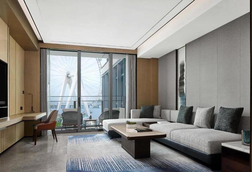 سوئیت کلاب, Jw Marriott Hotel Shenzhen Bao An International Airport