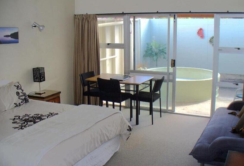 اتاق استاندارد با وان آب گرم, Kuirau Park Motor Lodge