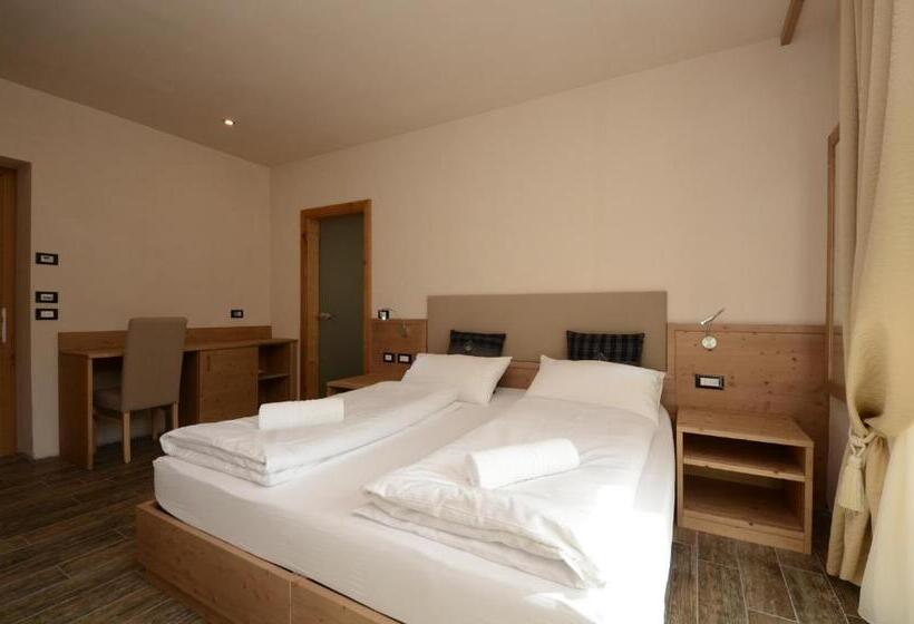 اتاق استاندارد, Park Hotel Avisio