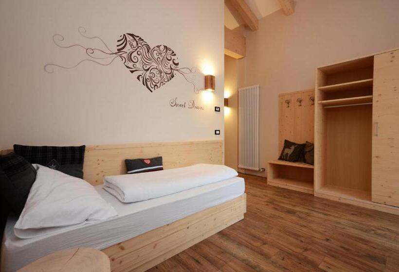 اتاق استاندارد سه نفره, Park Hotel Avisio