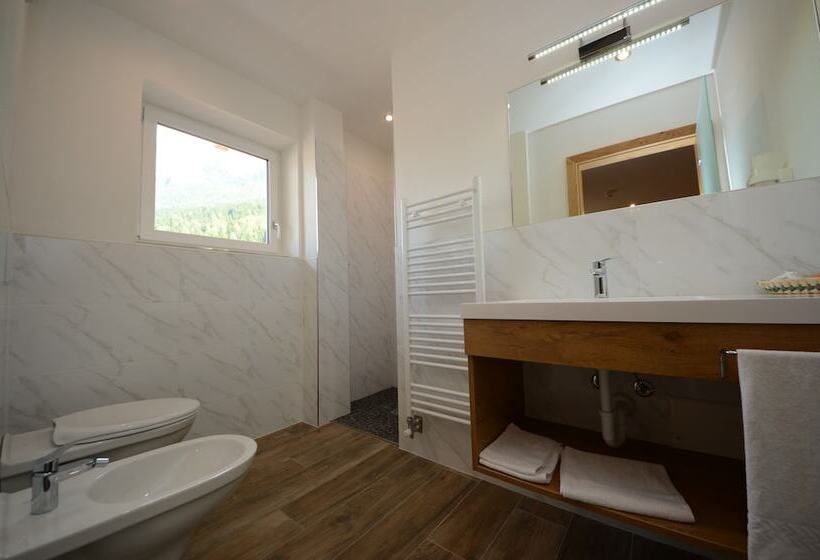 اتاق استاندارد, Park Hotel Avisio