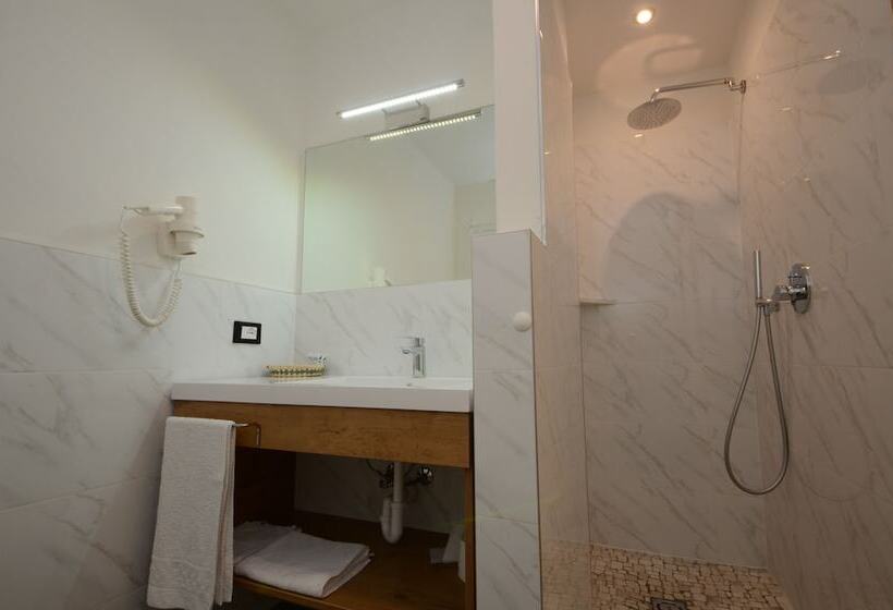اتاق استاندارد سه نفره, Park Hotel Avisio