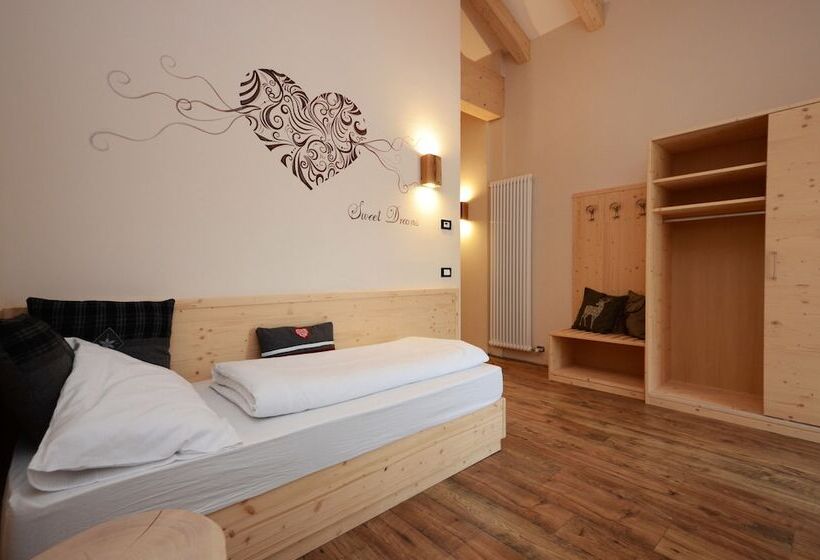 اتاق استاندارد سه نفره, Park Hotel Avisio