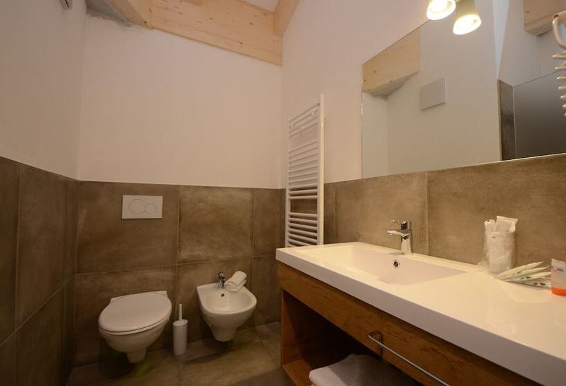 اتاق استاندارد چهار تخته, Park Hotel Avisio
