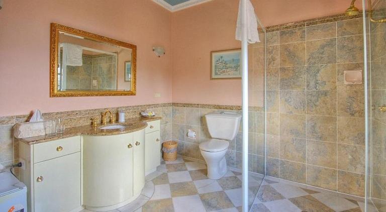 اتاق لوکس, Melville House Bed And Breakfast