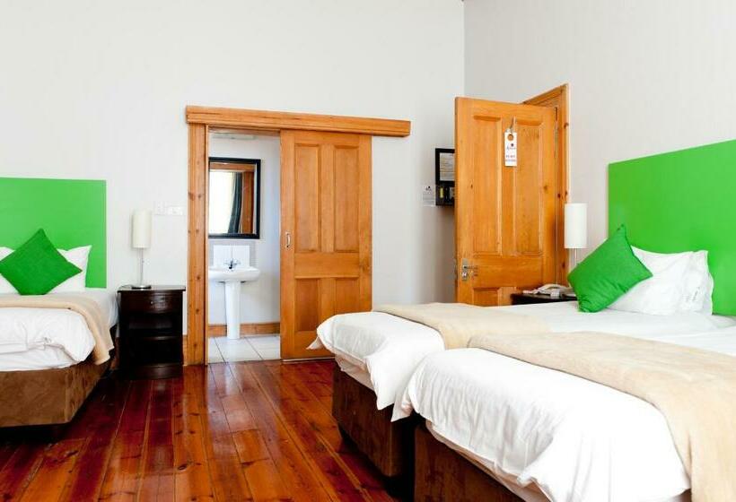 غرفة قياسية ثلاثية, Ashanti Gardens Guesthouse