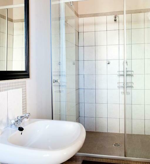غرفة قياسية ثلاثية, Ashanti Gardens Guesthouse