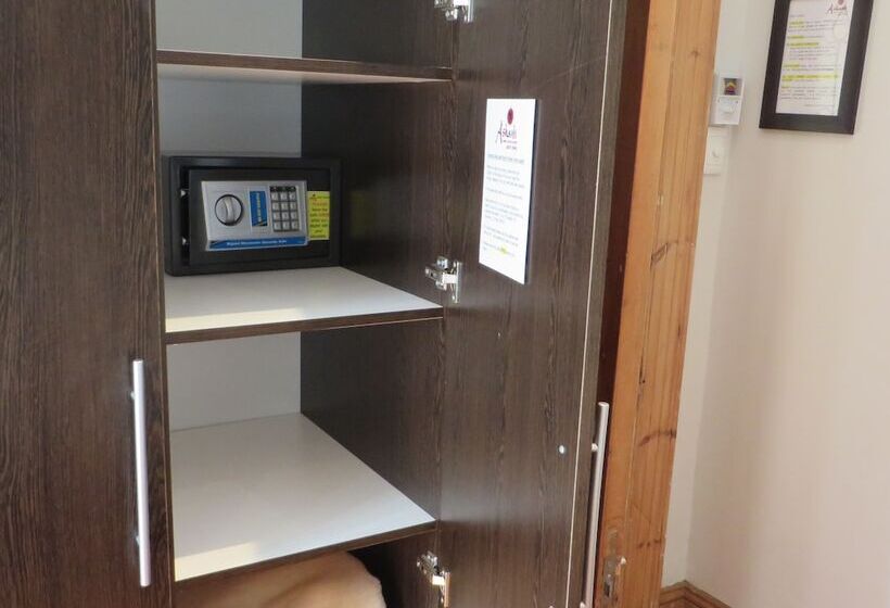 غرفة قياسية ثلاثية, Ashanti Gardens Guesthouse