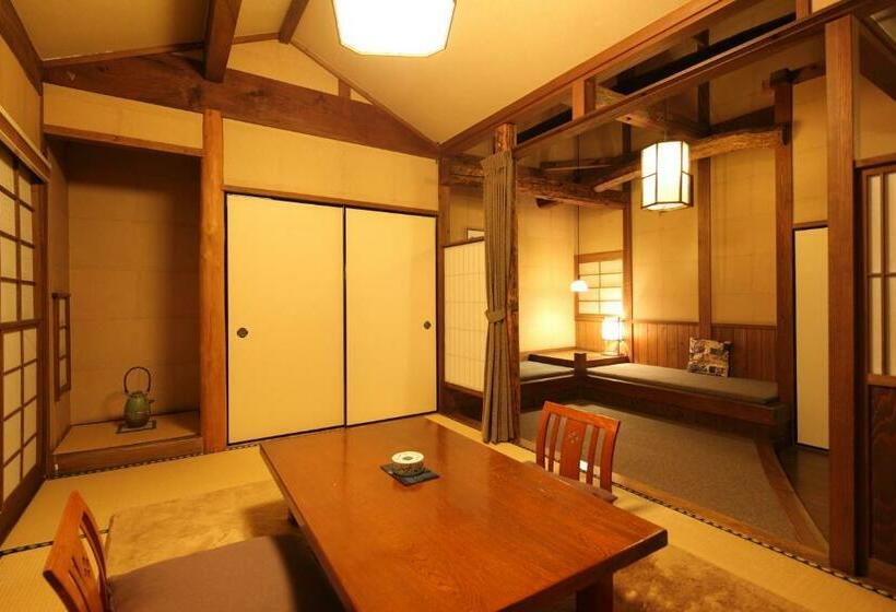 اتاق اکونومی با حمام مشترک, Kurokawa Onsen Oyado Noshiyu