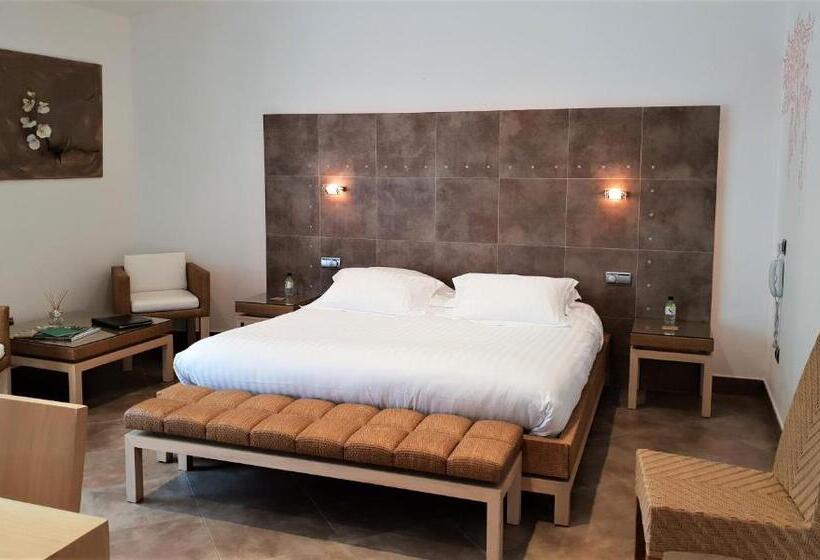 Superior Room with Hot Tub, Private Hôtel   Adult Only