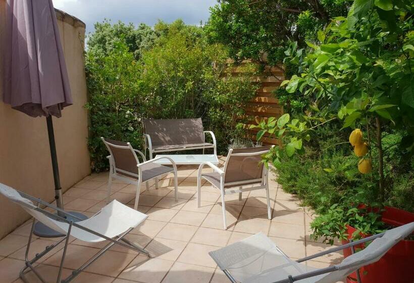 اتاق استاندارد با چشم‌انداز باغ, Private Hôtel   Adult Only