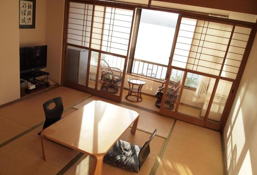 اتاق استاندارد با چشم‌انداز دریا, Sakuraya